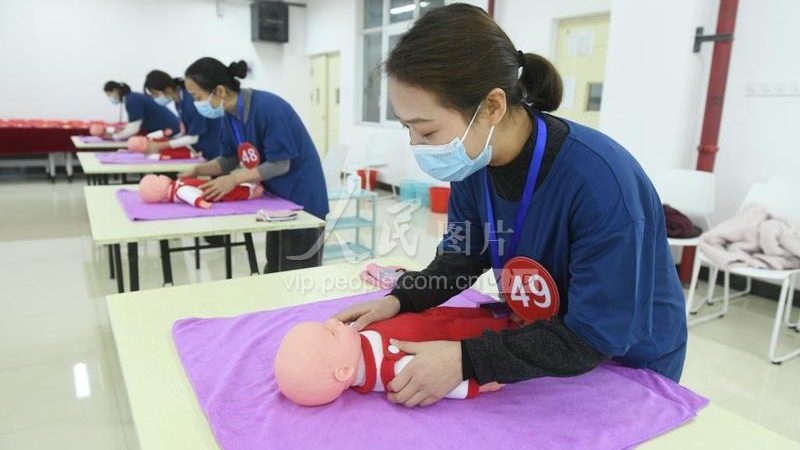 如何选择合适的催乳师培训？一对一价格解析
